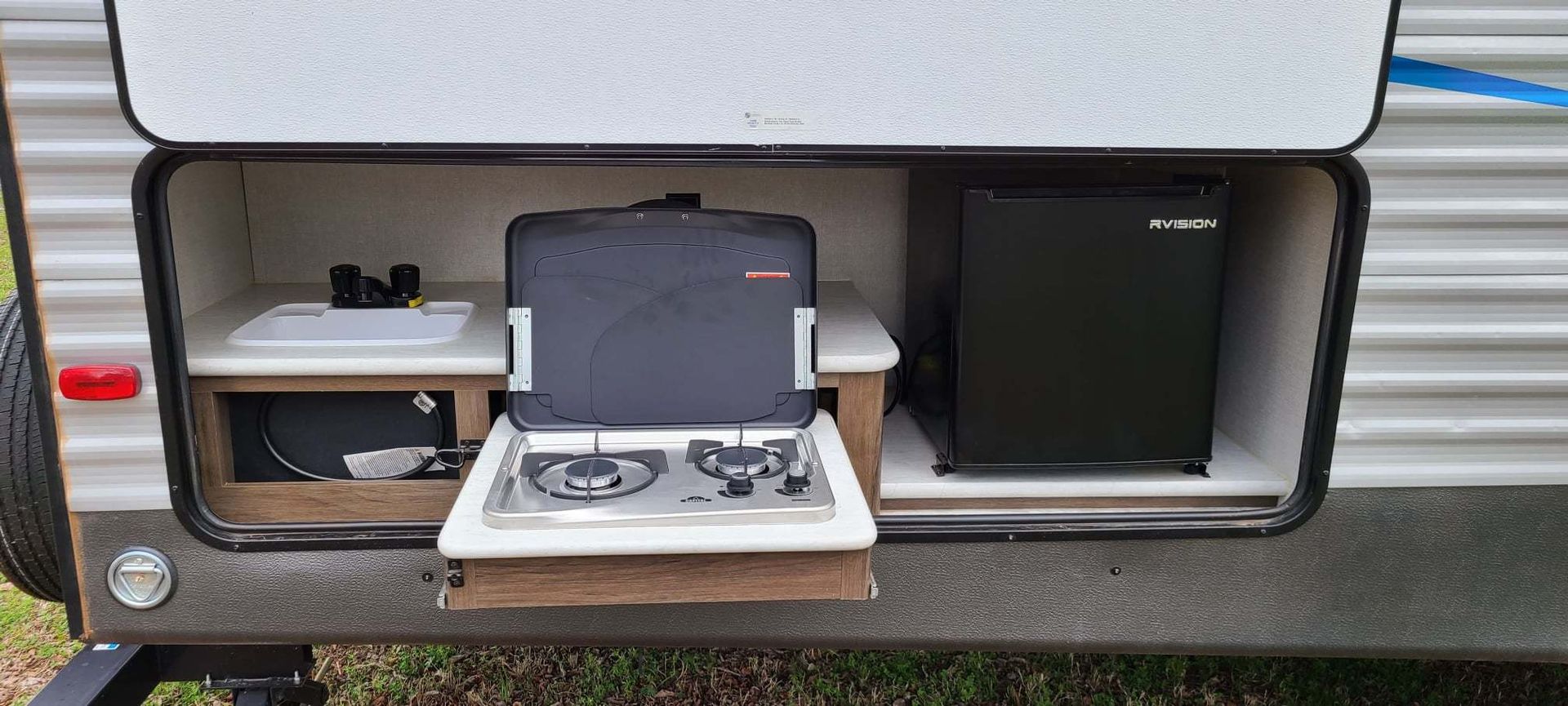 Photo 6 - 2021 Prime Time Travel Trailer rental photo 8