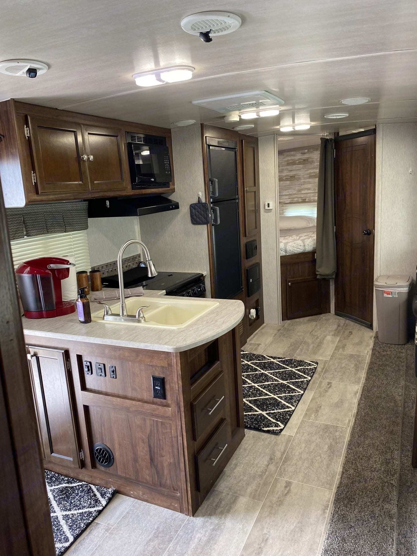 Photo 9 - 2018 Heartland Travel Trailer rental photo 11