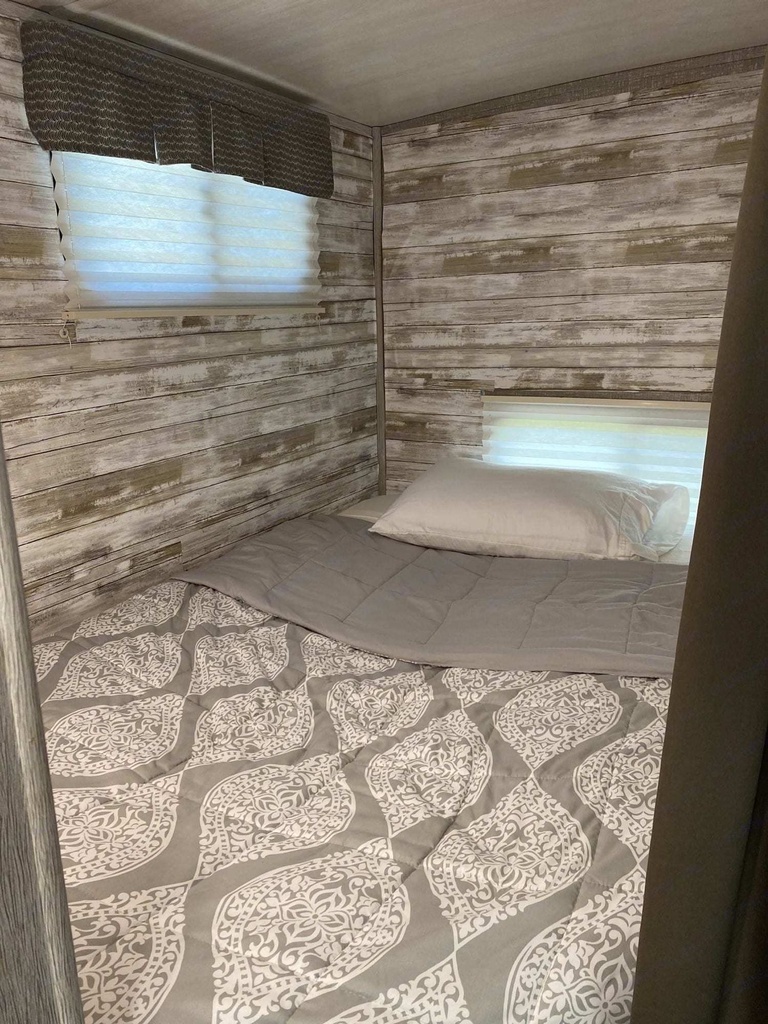 Photo 10 - 2018 Heartland Travel Trailer rental photo 12