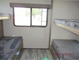 Photo 0 thumbnail 9