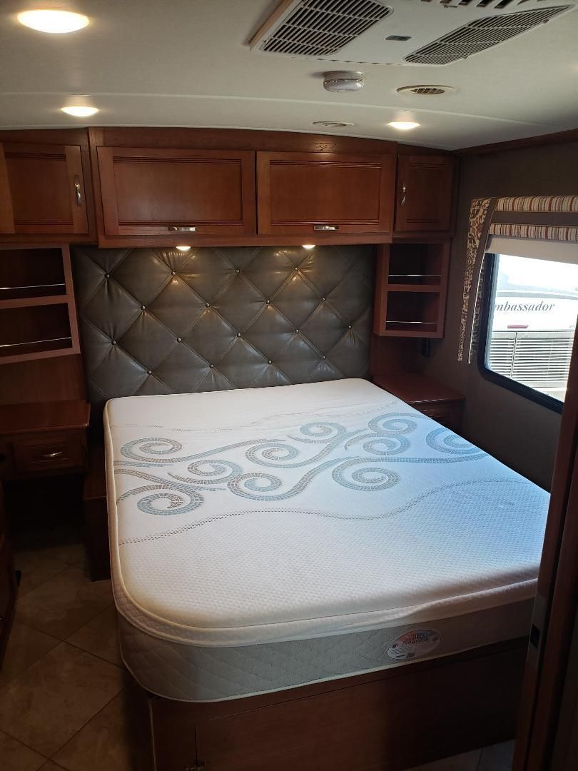 Photo 0 - 2018 Winnebago Class A Motorhome rental photo 6