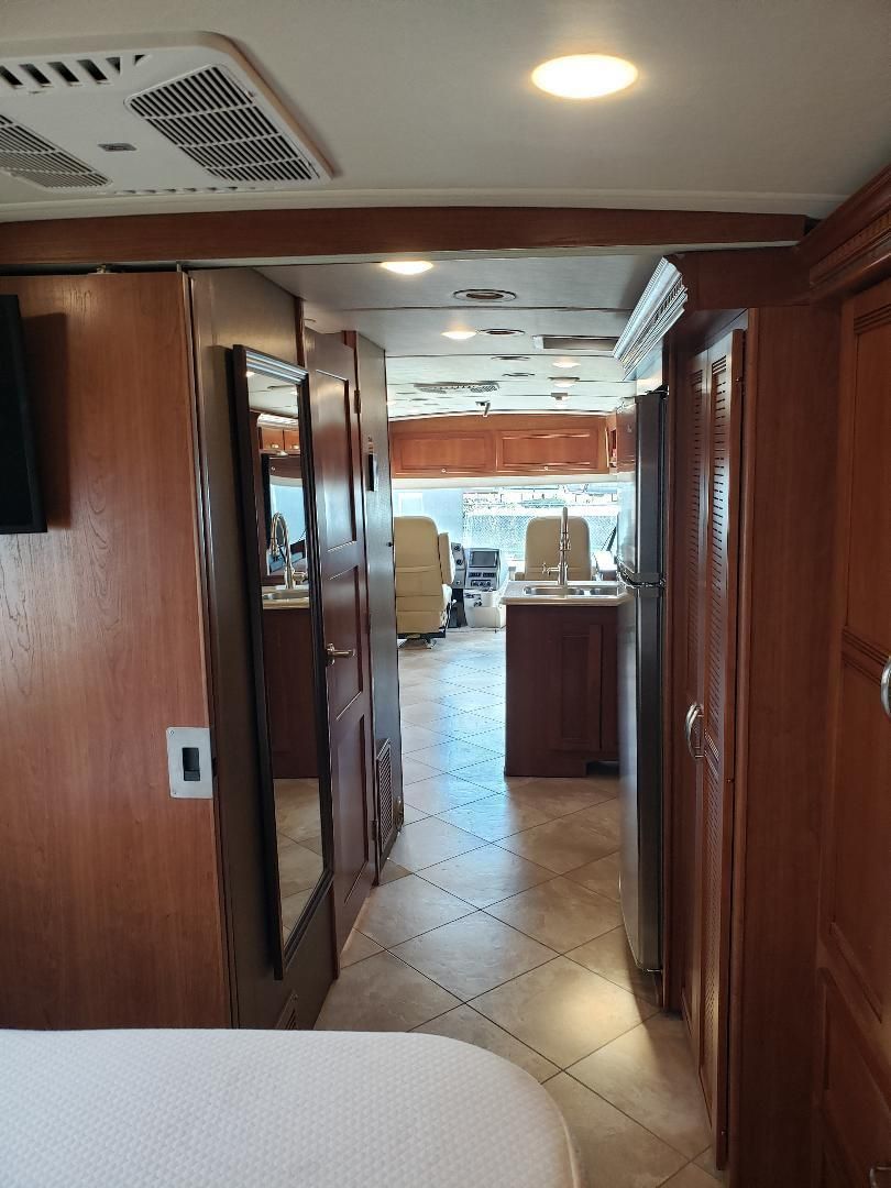Photo 0 - 2018 Winnebago Class A Motorhome rental photo 8