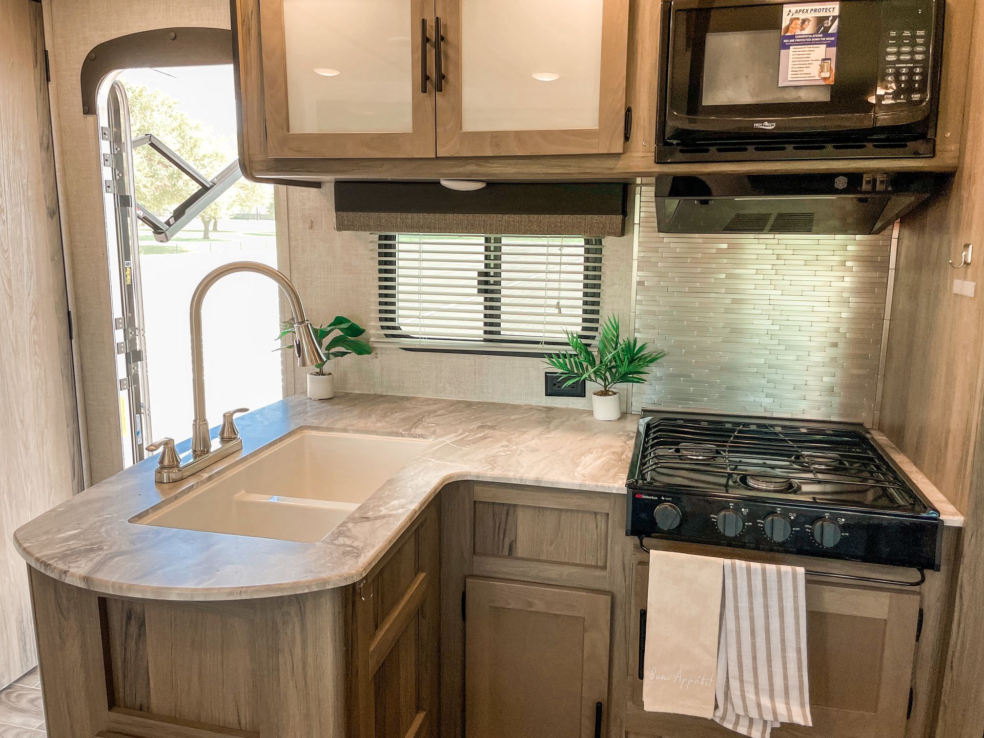 Photo 3 - 2021 Gulf Stream Travel Trailer rental photo 5