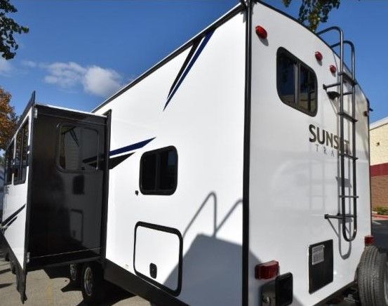 Photo 3 - 2020 CROSS ROADS Travel Trailer rental photo 5