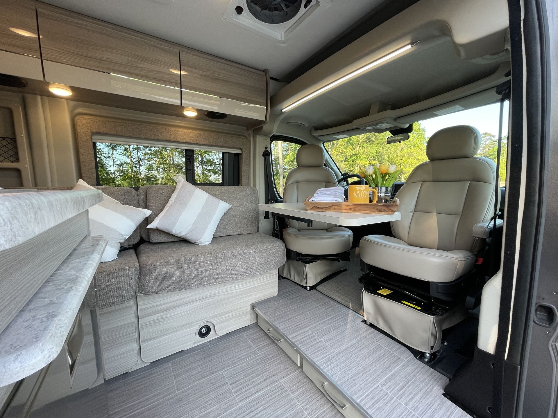 Photo 10 - 2022 Thor Class B Motorhome rental photo 12