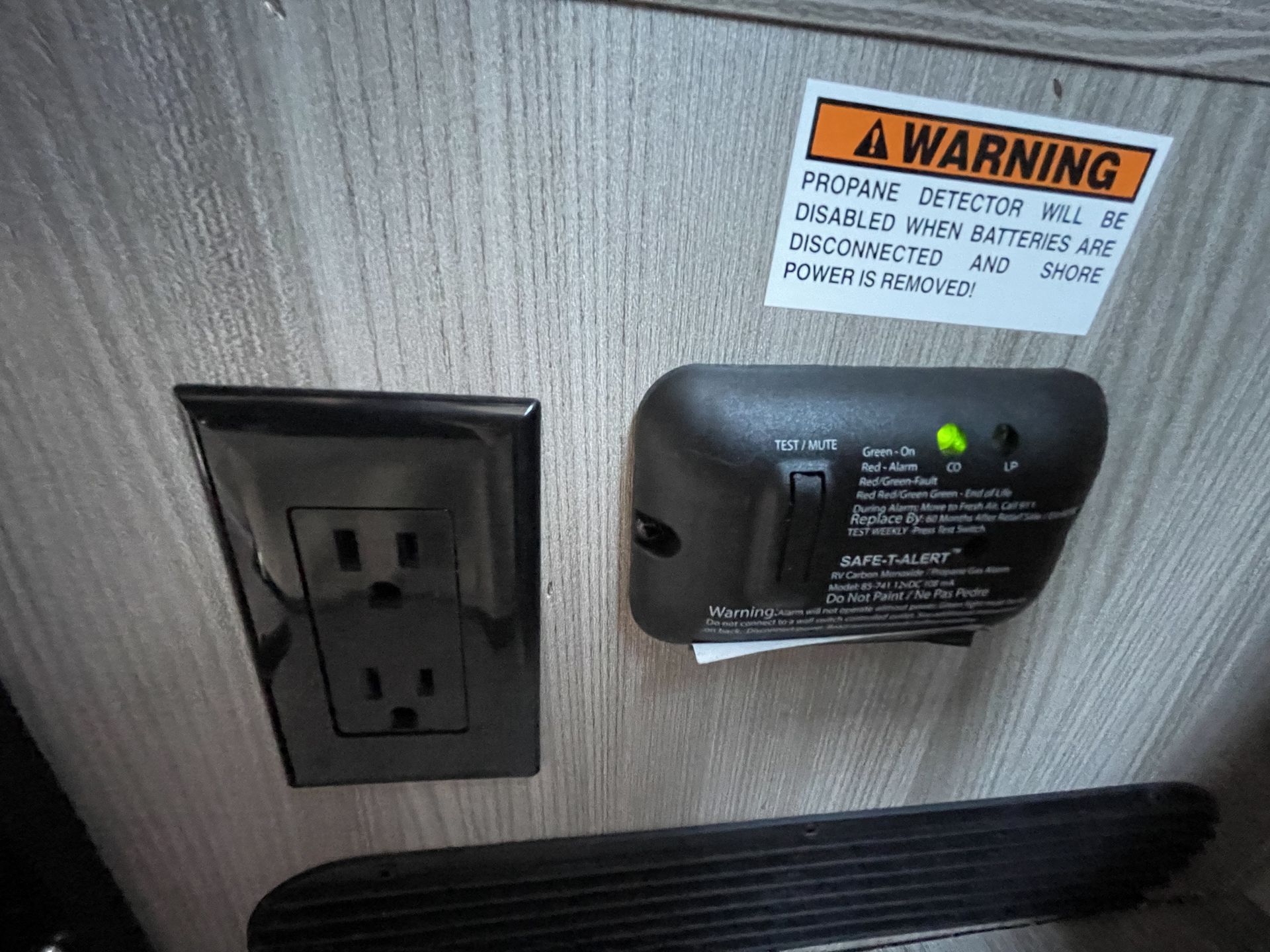 Photo 29 - 2022 Thor Class B Motorhome rental photo 31