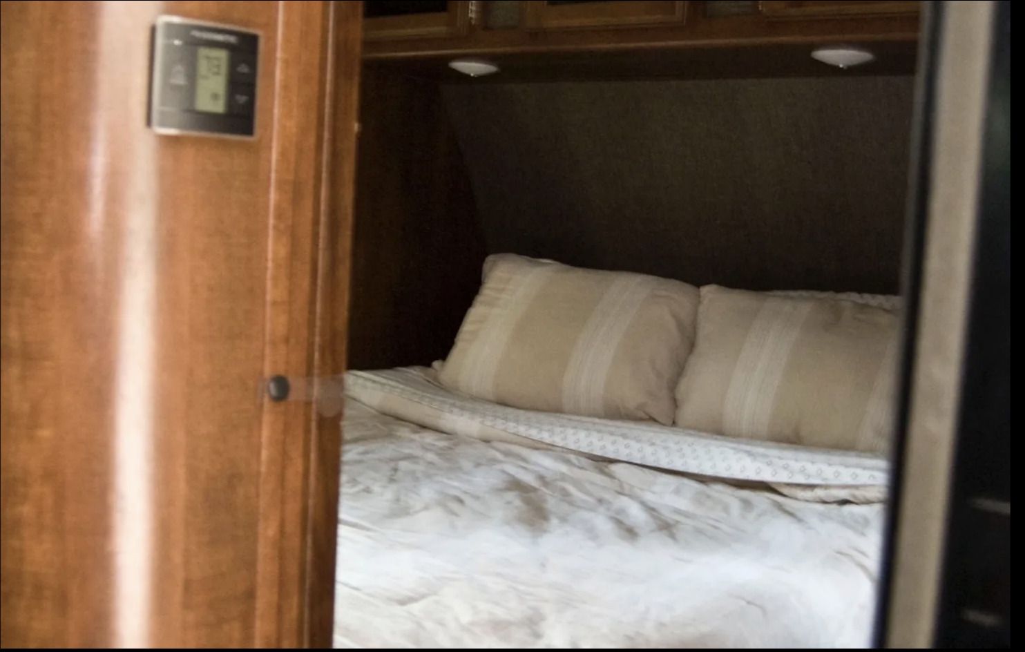 Photo 7 - 2017 Passport Ultra Lite Travel Trailer rental photo 9