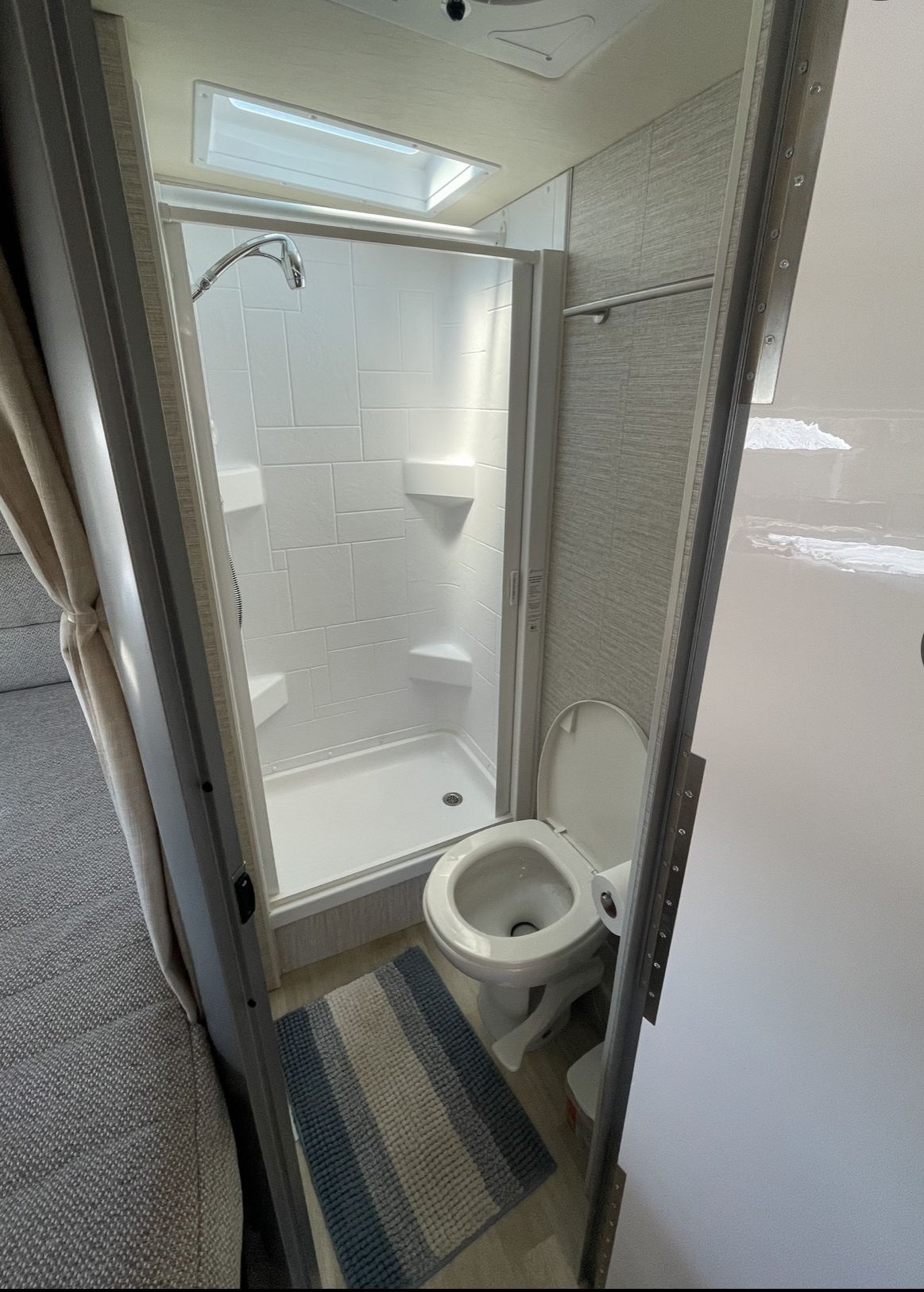 Photo 2 - 2020 Winnebago Class C Motorhome rental photo 22