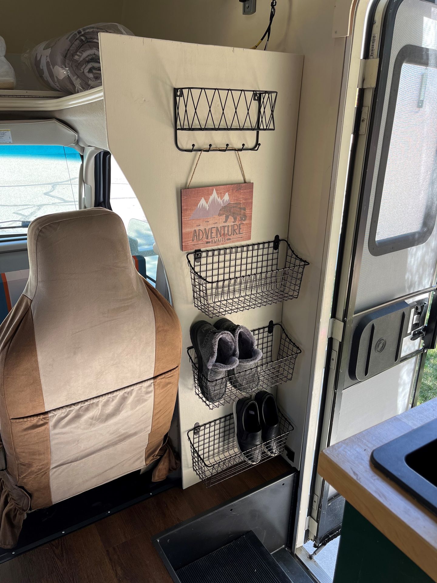 Photo 2 - 2019 Coachmen Class C Motorhome rental photo 10