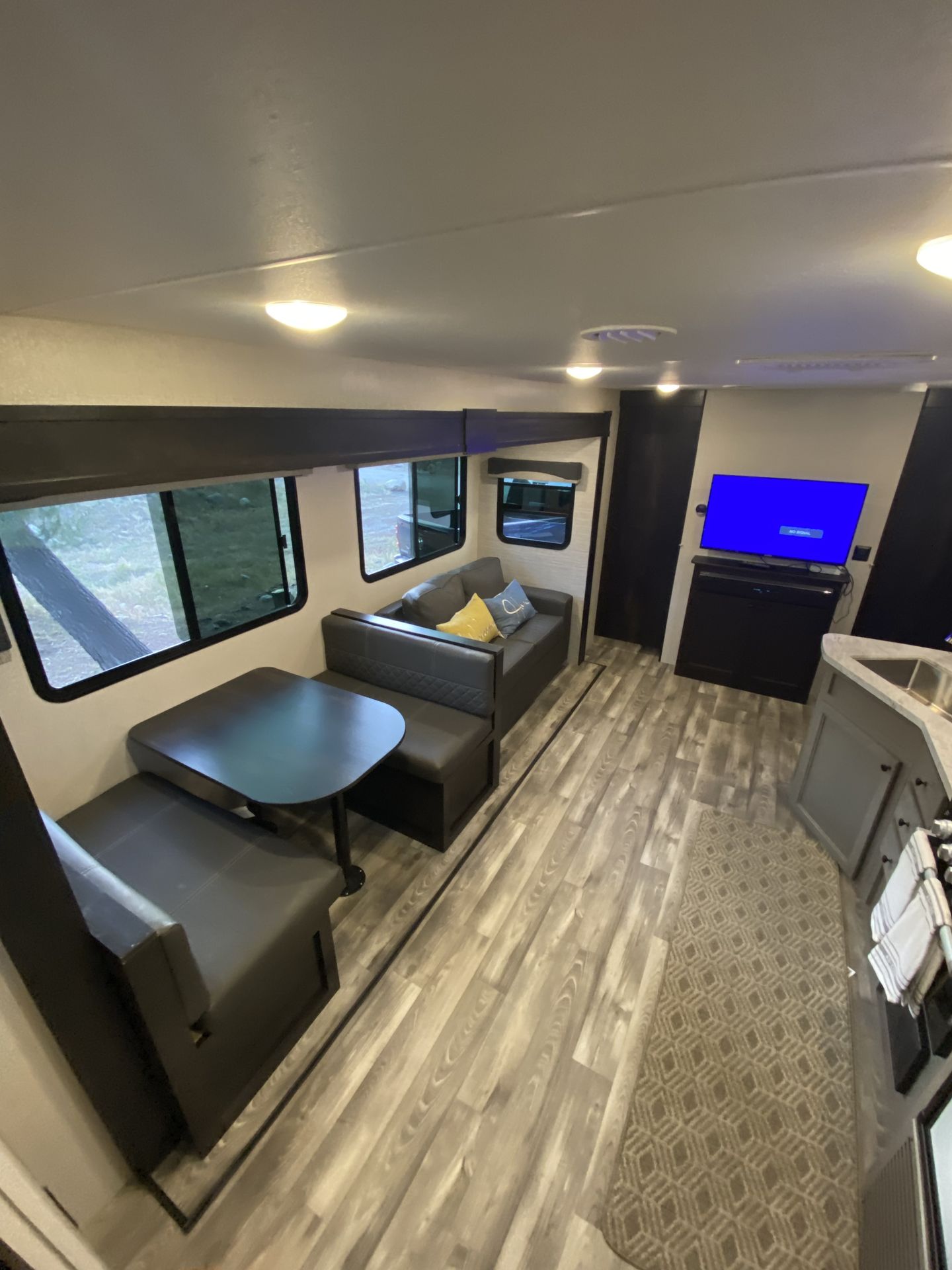 Photo 11 - 2022 Starcraft Travel Trailer rental photo 13
