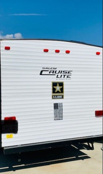 Photo 9 - 2017 Forest River Travel Trailer rental photo 11