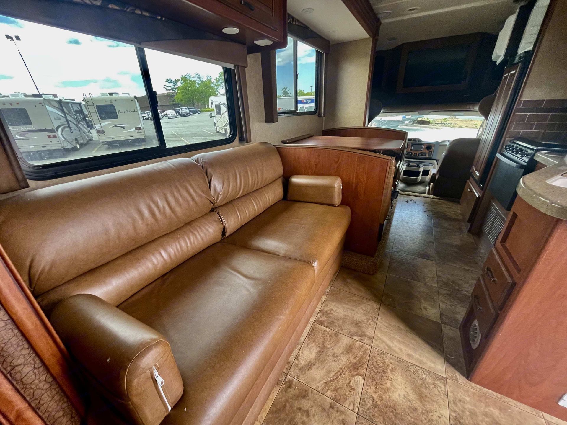 Photo 1 - 2014 Jayco Class C Motorhome rental photo 4