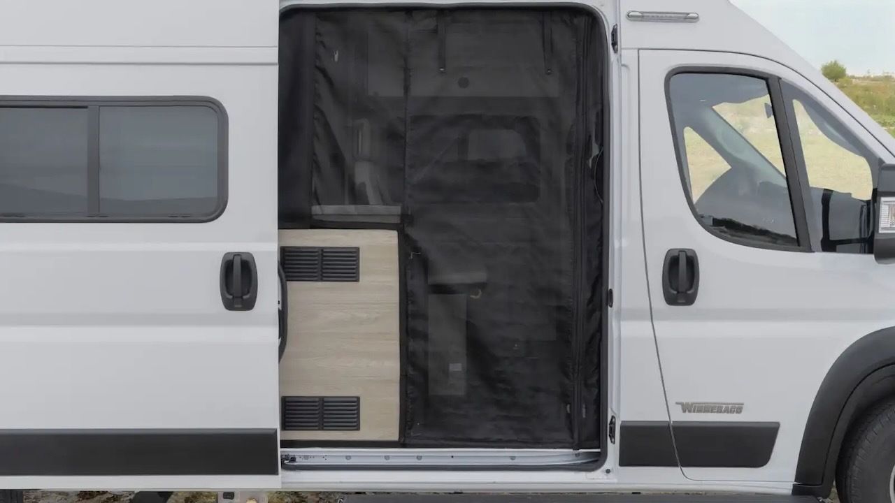 Photo 17 - 2022 Winnebago Class B Motorhome rental photo 19