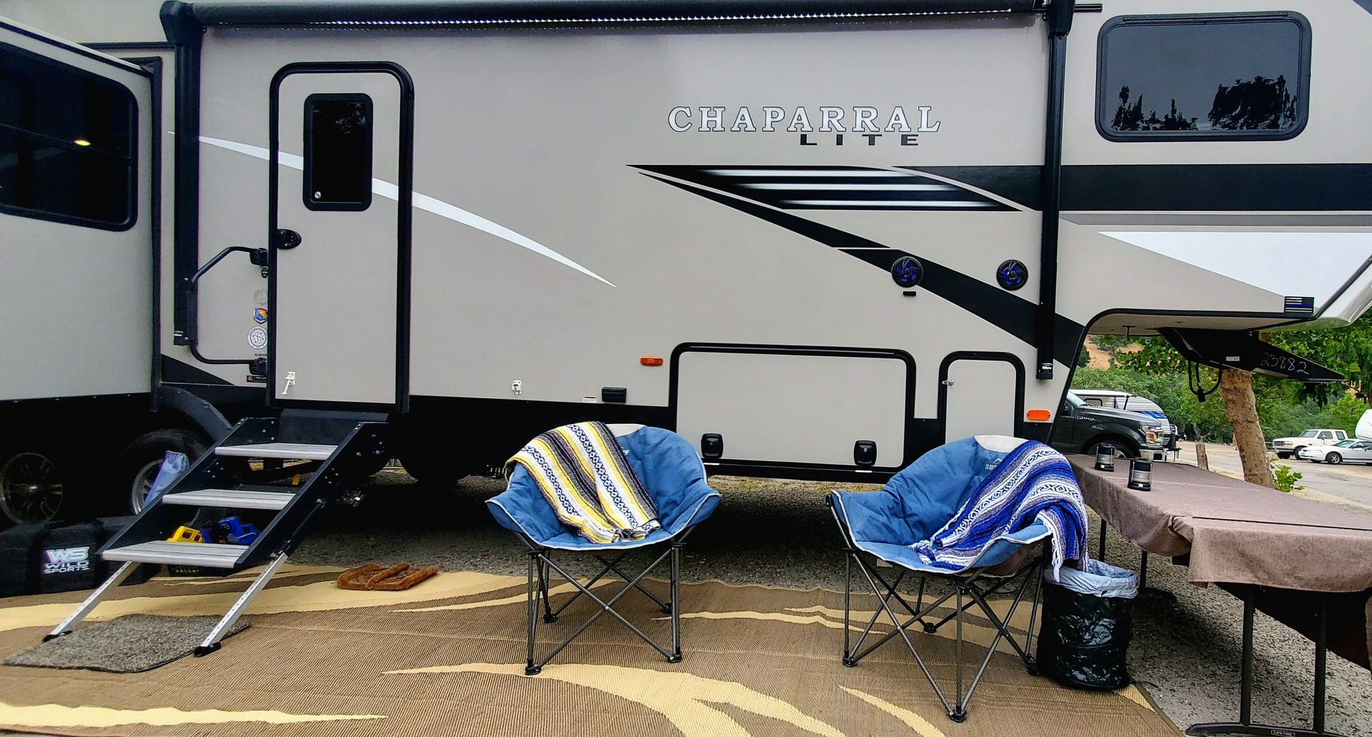 Photo 10 - 2020 Coachmen Fifth Wheel rental photo 12