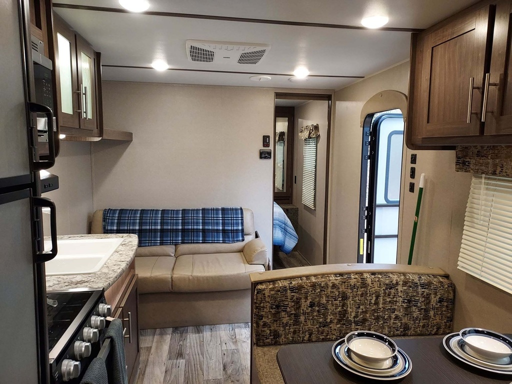 Photo 2 - 2019 Keystone Travel Trailer rental photo 4