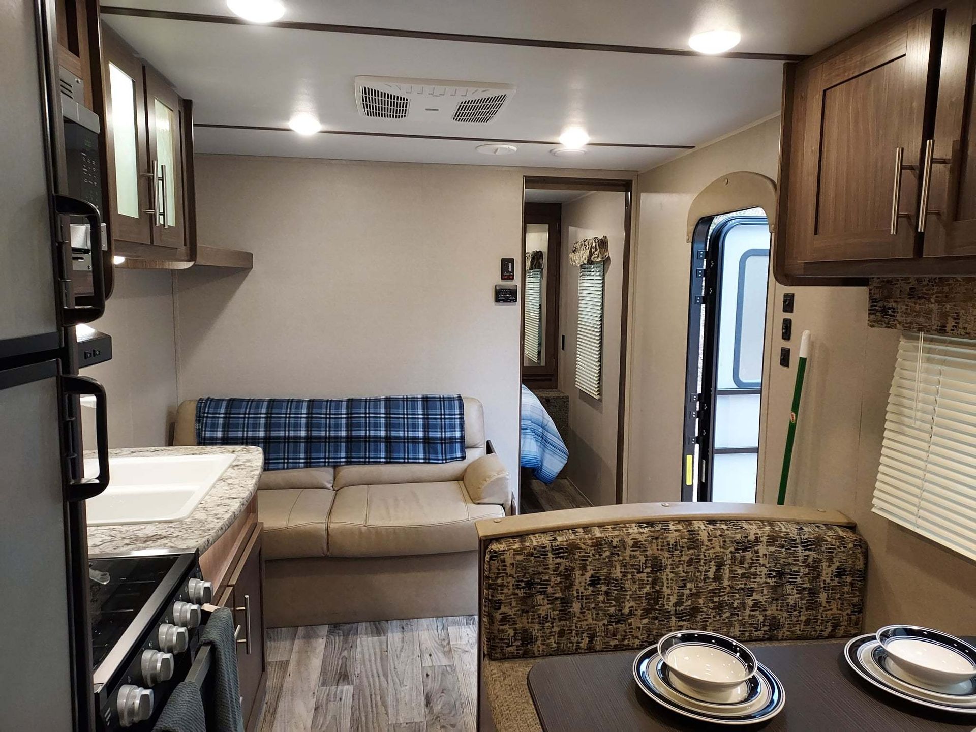 Photo 2 - 2019 Keystone Travel Trailer rental photo 4