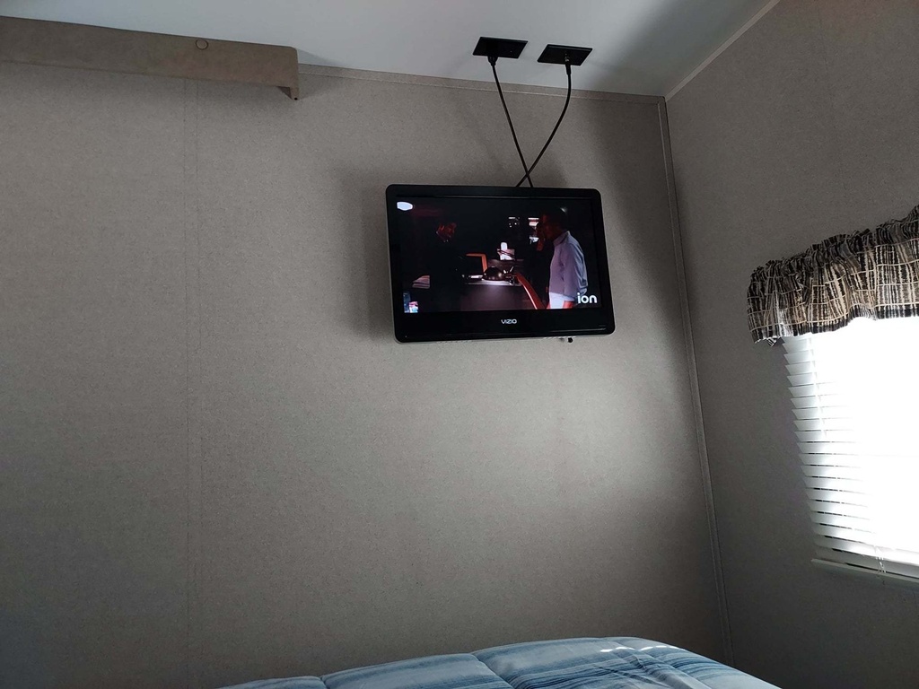 Photo 8 - 2019 Keystone Travel Trailer rental photo 10