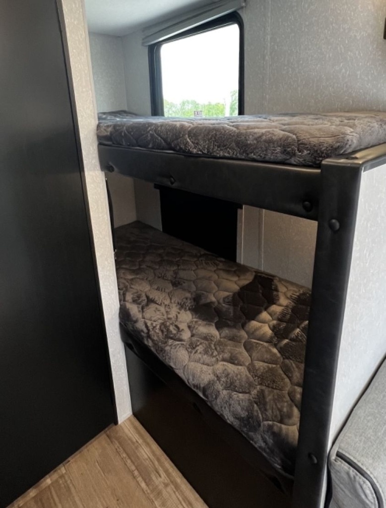 Photo 7 - 2022 Cherokee Travel Trailer rental photo 9