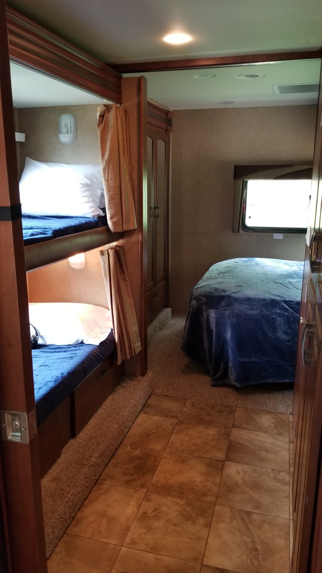 Photo 8 - 2013 Jayco Class C Motorhome rental photo 10