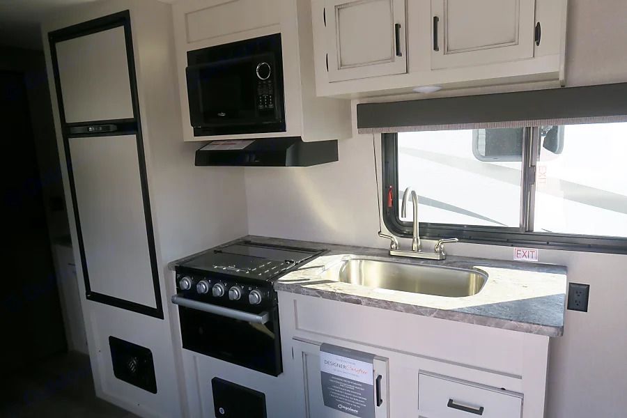 Photo 7 - 2021 Open Range Travel Trailer rental photo 9