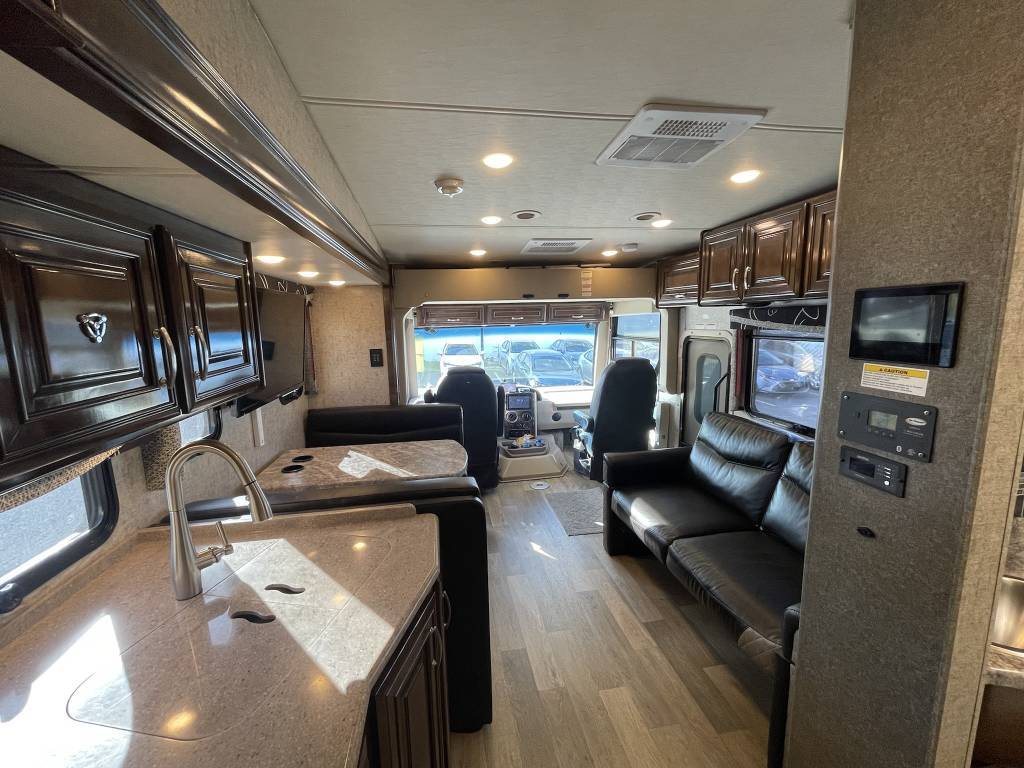 Photo 1 - 2019 Thor Motor Coach Class A Motorhome rental photo 8
