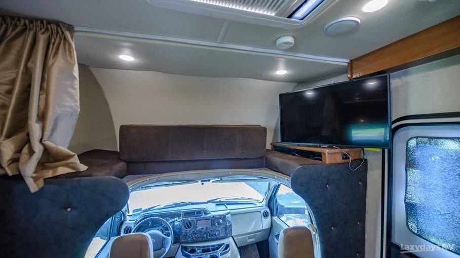 Photo 1 - 2018 Fleetwood Rv Class C Motorhome rental photo 6
