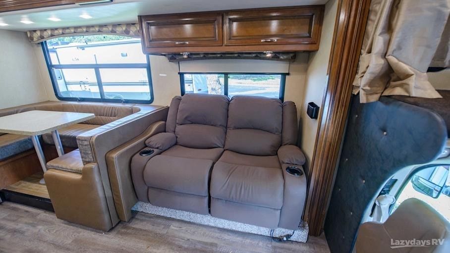 Photo 1 - 2018 Fleetwood Rv Class C Motorhome rental photo 9
