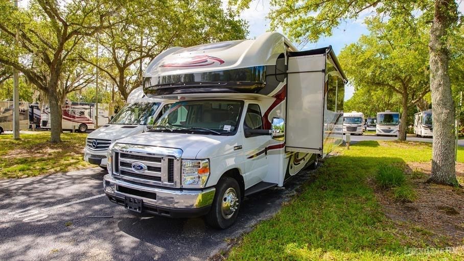 Photo 2 - 2018 Fleetwood Rv Class C Motorhome rental photo 16