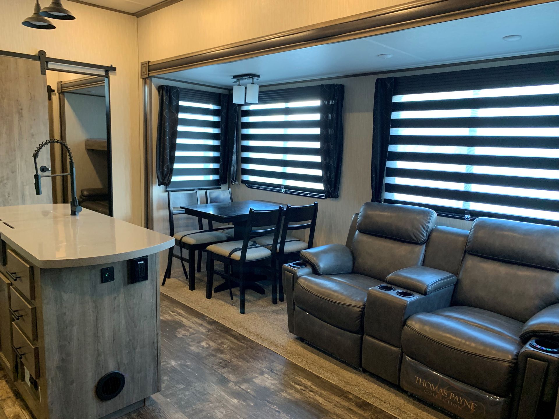 Photo 2 - 2021 Forest River Fifth Wheel rental photo 4