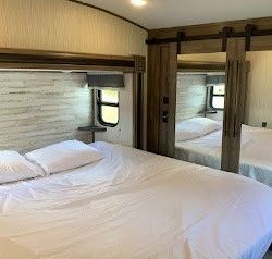 Photo 18 - 2021 Forest River Fifth Wheel rental photo 20