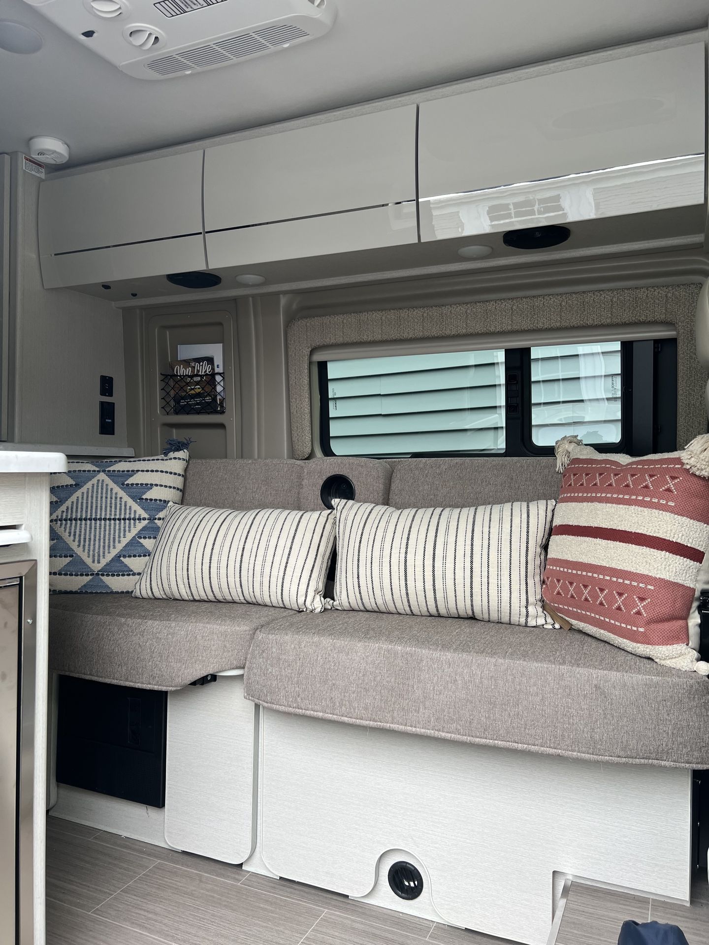 Photo 15 - 2022 Thor Class B Motorhome rental photo 17