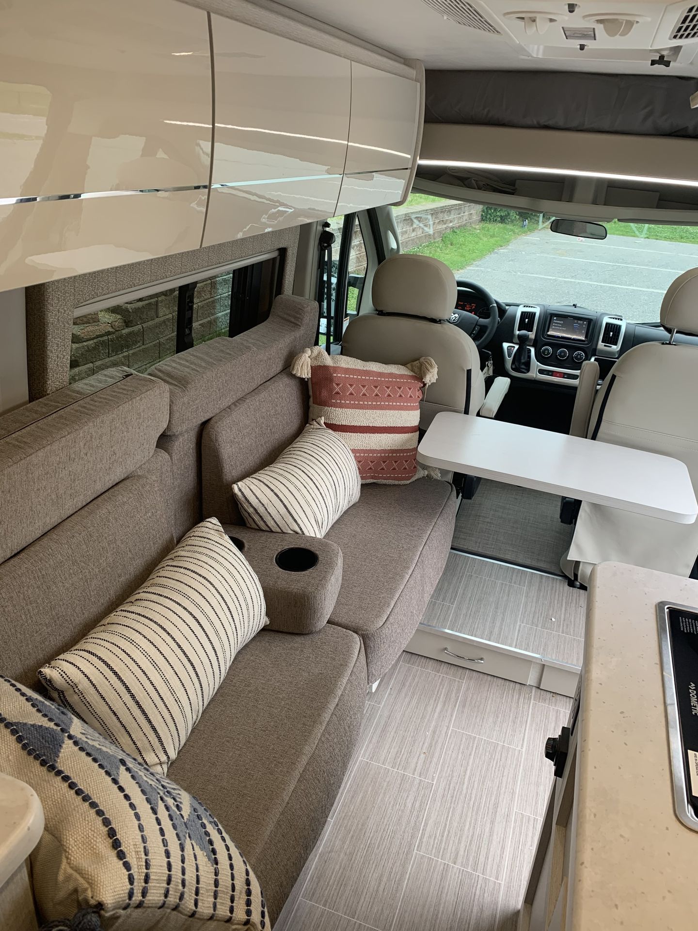 Photo 18 - 2022 Thor Class B Motorhome rental photo 20