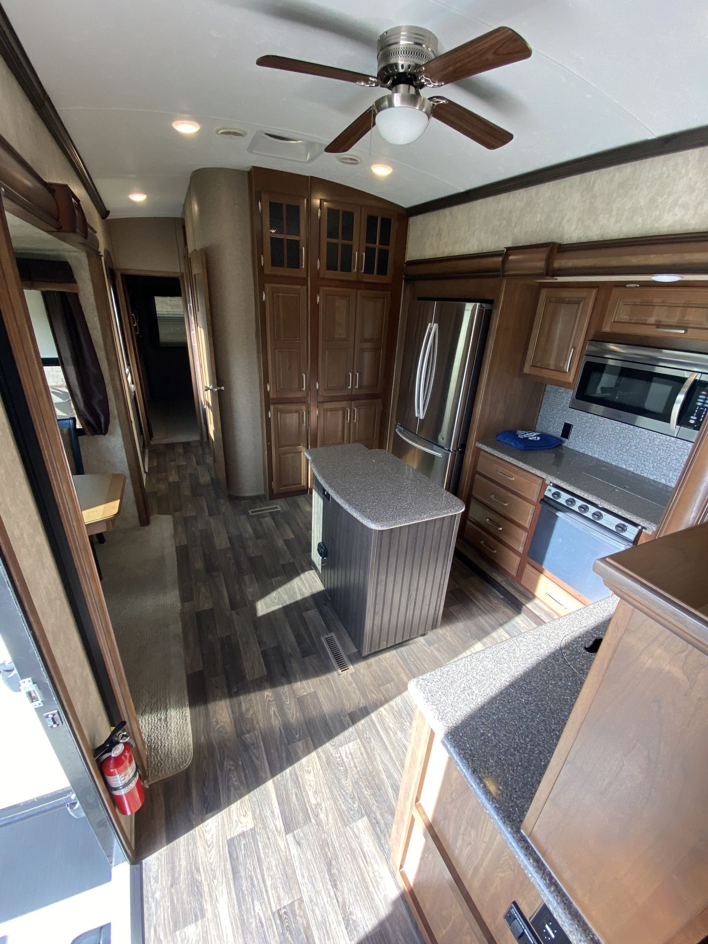 Photo 11 - 2015 Keystone Rv Fifth Wheel rental photo 10