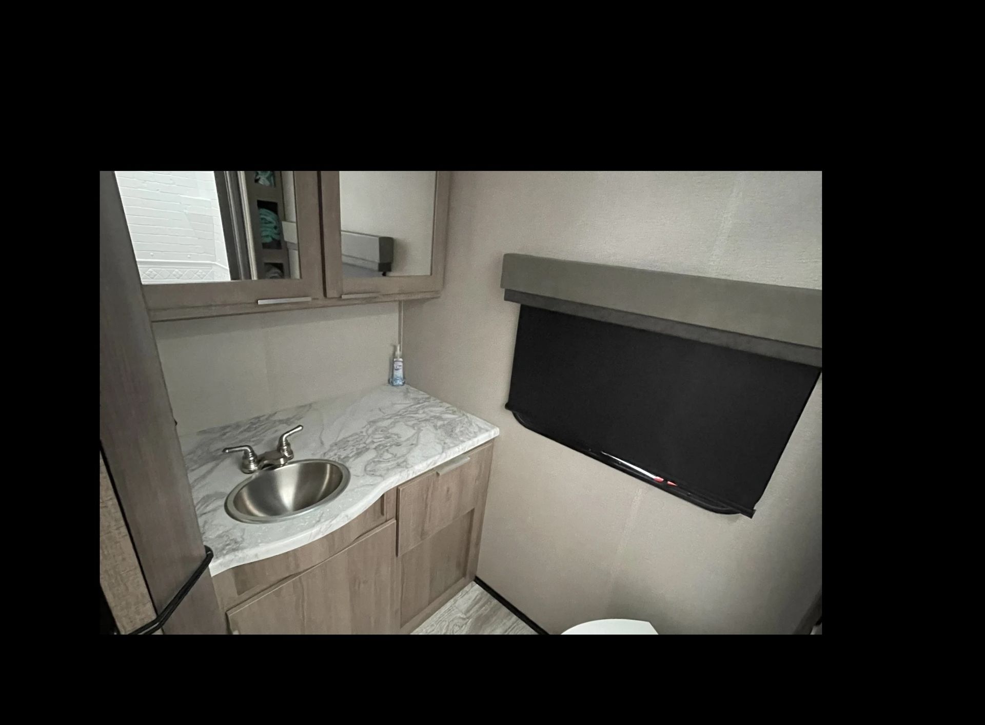 Photo 0 - 2021 Grand Design Travel Trailer rental photo 6