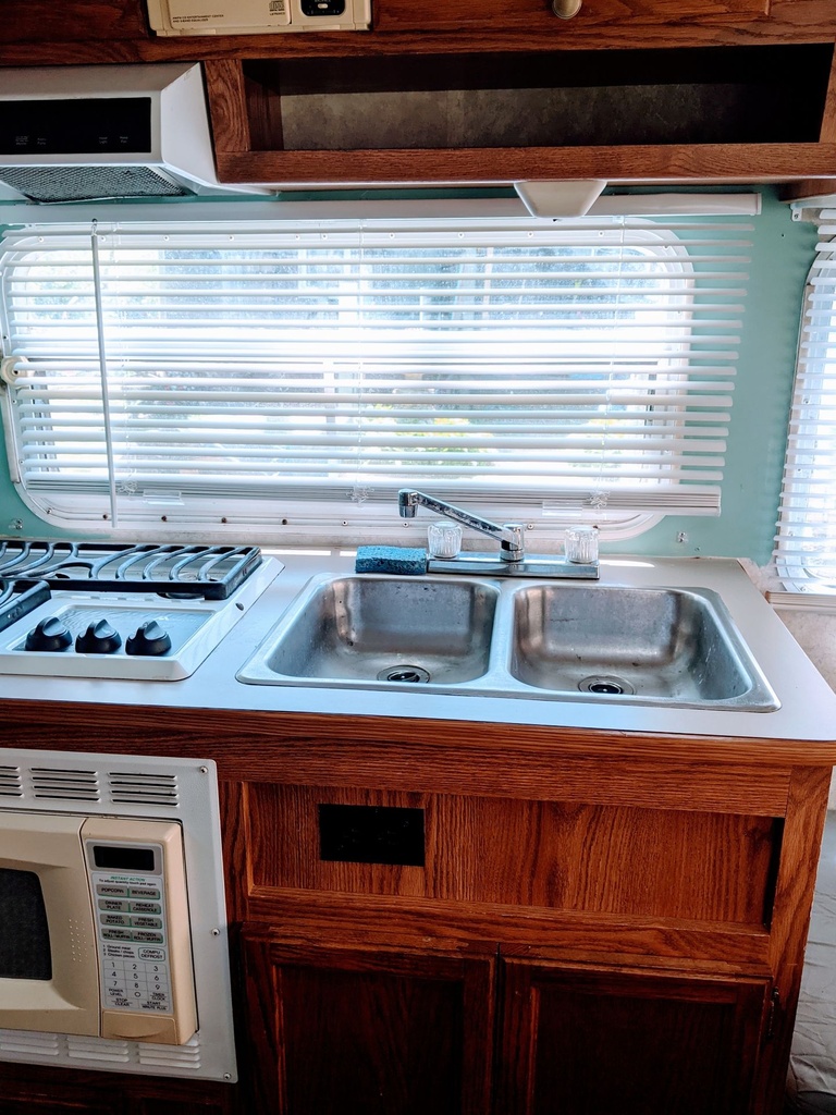 Photo 4 - 2002 R-Vision Travel Trailer rental photo 6
