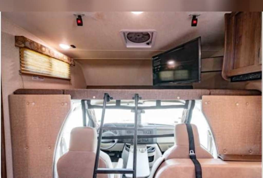 Photo 1 - 2019 Coachmen Class C Motorhome rental photo 9