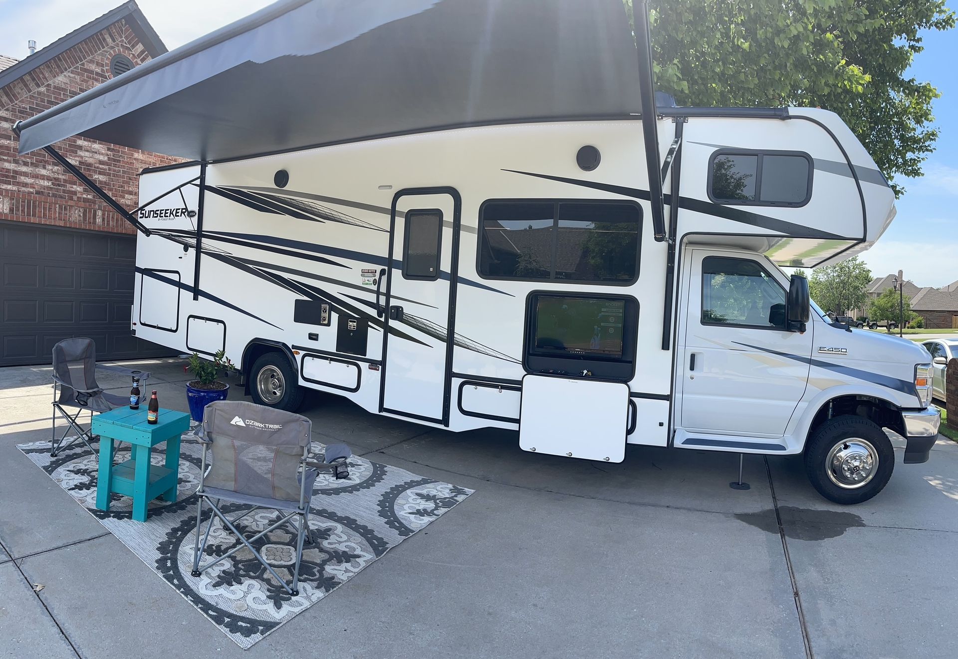 Photo 4 - 2022 Forest River Class C Motorhome rental photo 6