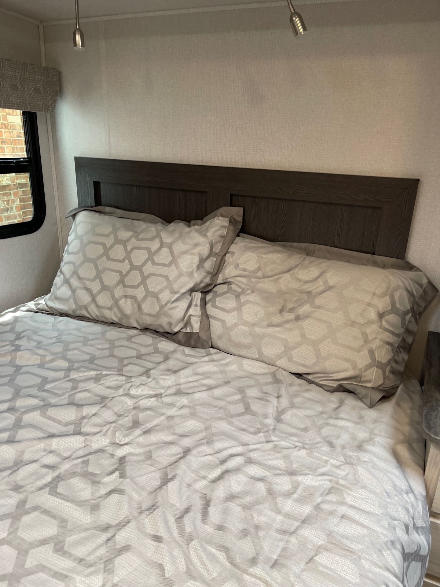 Photo 5 - 2022 Forest River Class C Motorhome rental photo 8