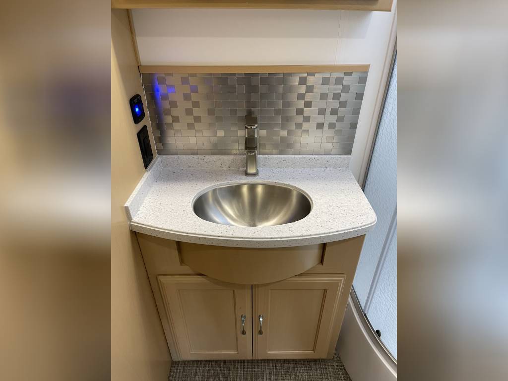 Photo 2 - 2021 Mercedes-Benz Class B Motorhome rental photo 9