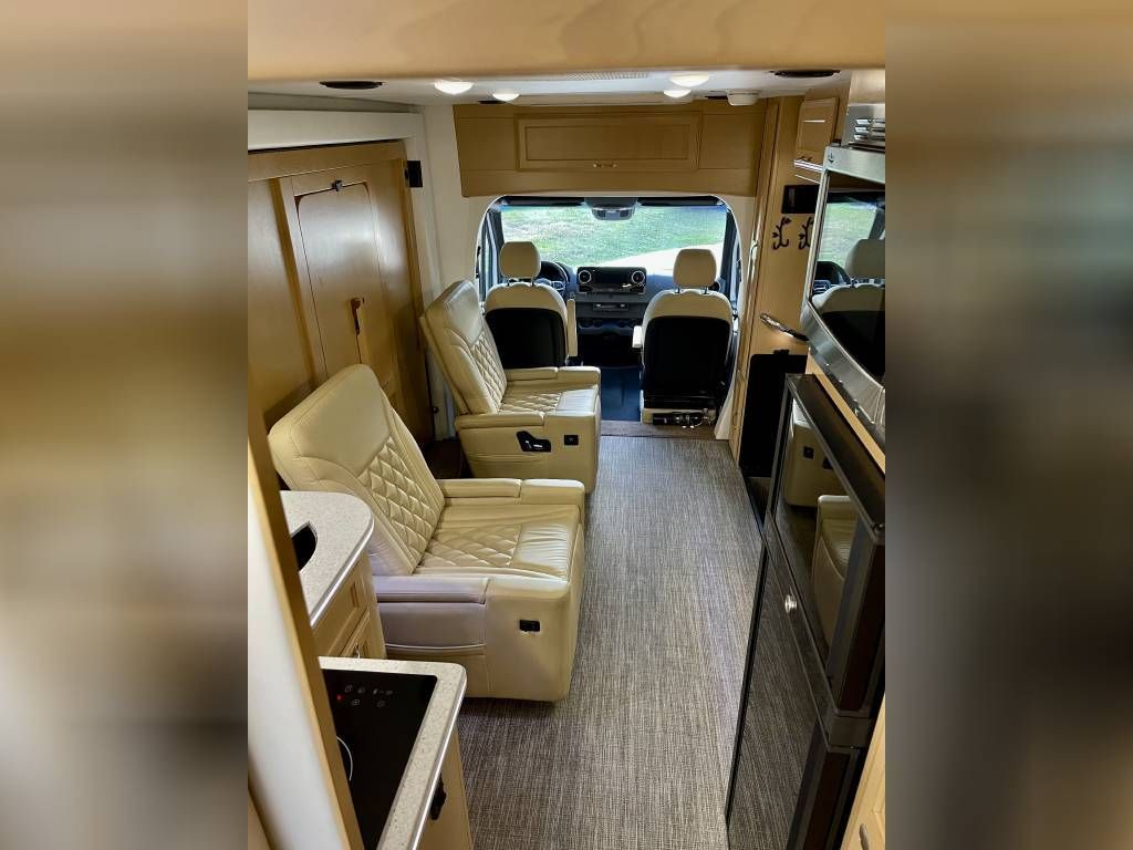 Photo 3 - 2021 Mercedes-Benz Class B Motorhome rental photo 15