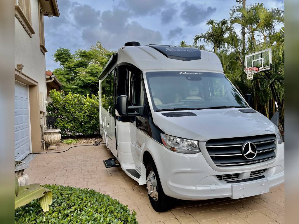 Photo 3 - 2021 Mercedes-Benz Class B Motorhome rental photo 22