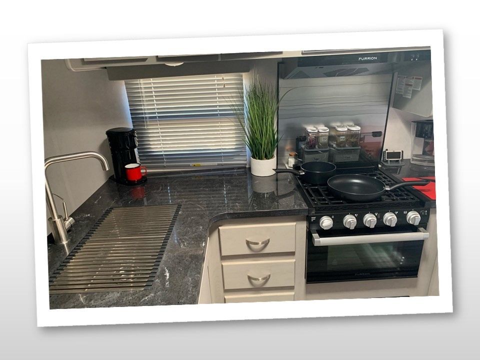 Photo 5 - 2018 Prime Time Travel Trailer rental photo 7