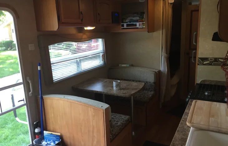 Photo 14 - 2011 Gulfstream Travel Trailer rental photo 16