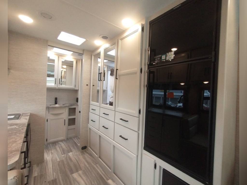 Photo 1 - 2023 Thor Class A Motorhome rental photo 3
