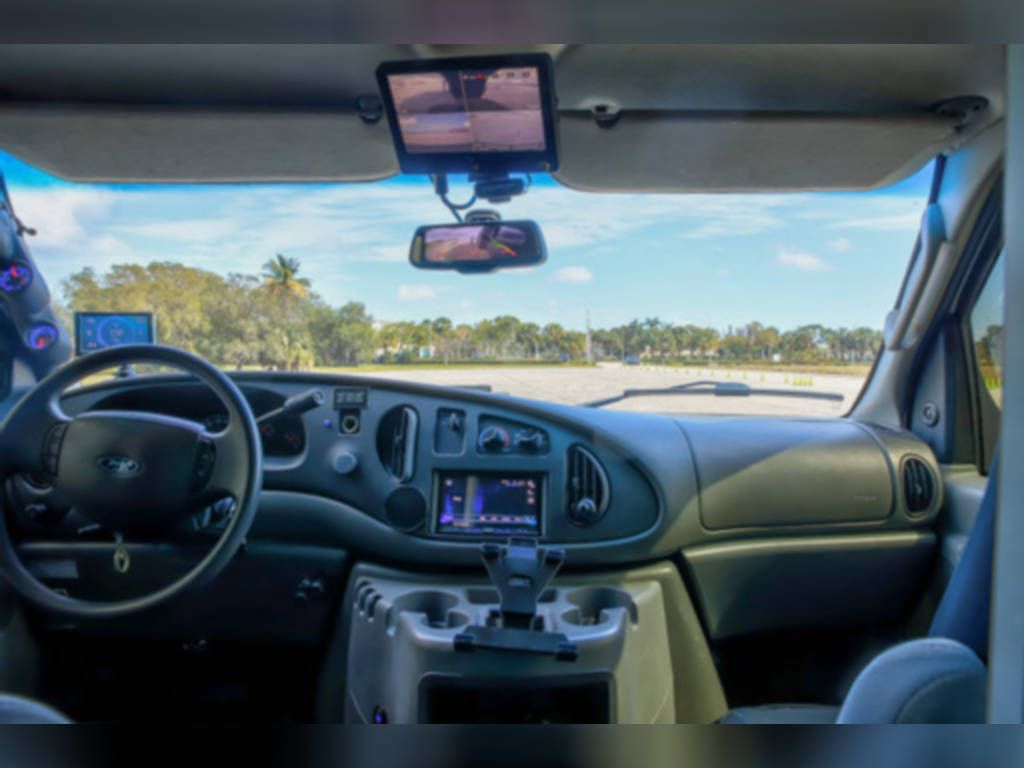 Photo 2 - 2010 Ford Class B Motorhome rental photo 15
