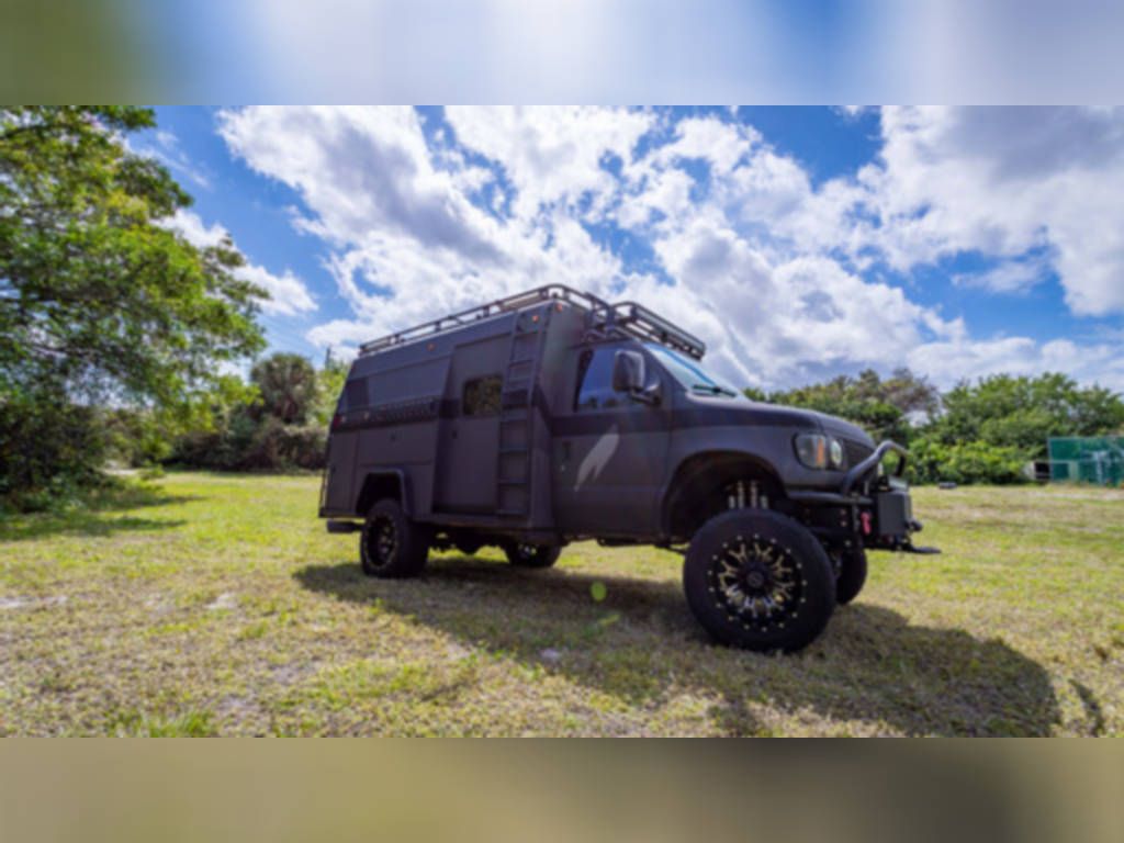 Photo 2 - 2010 Ford Class B Motorhome rental photo 19