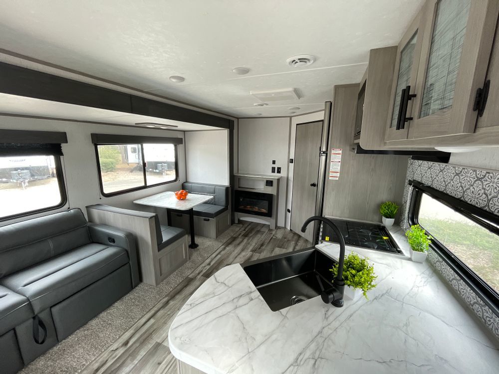 Photo 4 - 2022 Coleman Travel Trailer rental photo 6