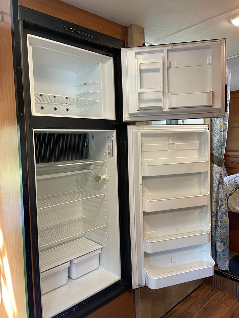 Photo 11 - 2016 Ford Class C Motorhome rental photo 13