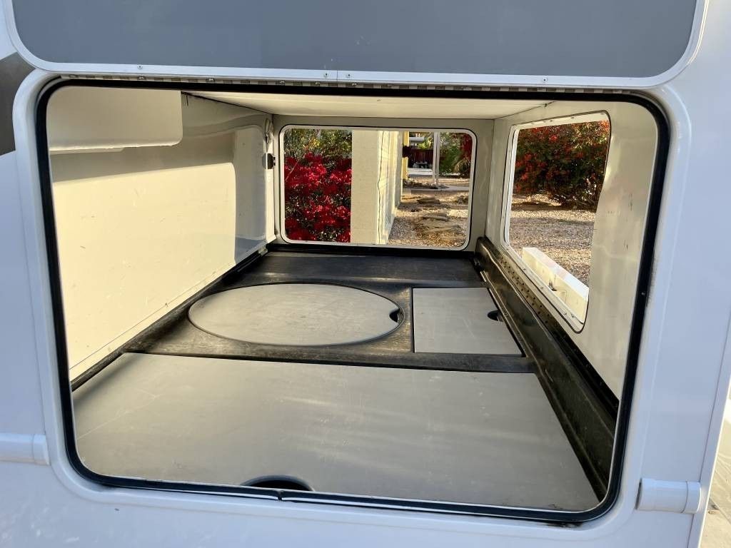 Photo 16 - 2016 Ford Class C Motorhome rental photo 18