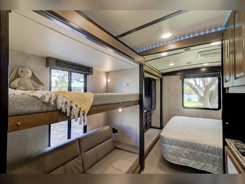 Photo 1 - 2021 Forest River Class A Motorhome rental photo 7